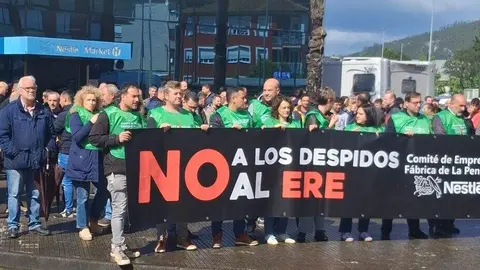 Movilizaci&oacute;n d elos trabajadores de la f&aacute;brica N&eacute;stle.