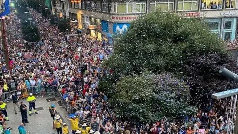 Chupinazo en las Fiestas de Santiago en Santander.