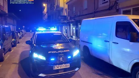 Veh&iacute;culo de la Polic&iacute;a Nacional en Santander.
