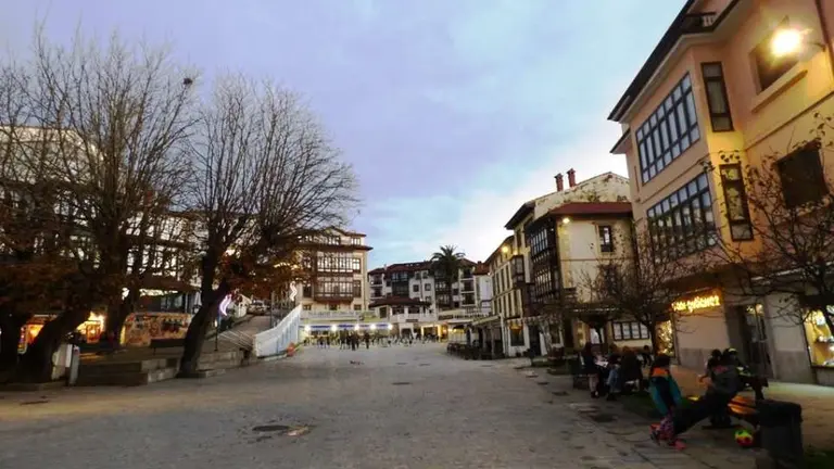 Calles de Comillas. R.A.