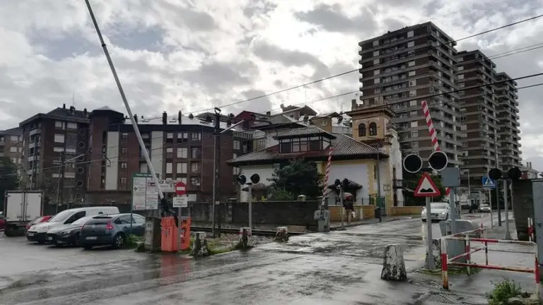 Vías del tren en Torrelavega. R.A.