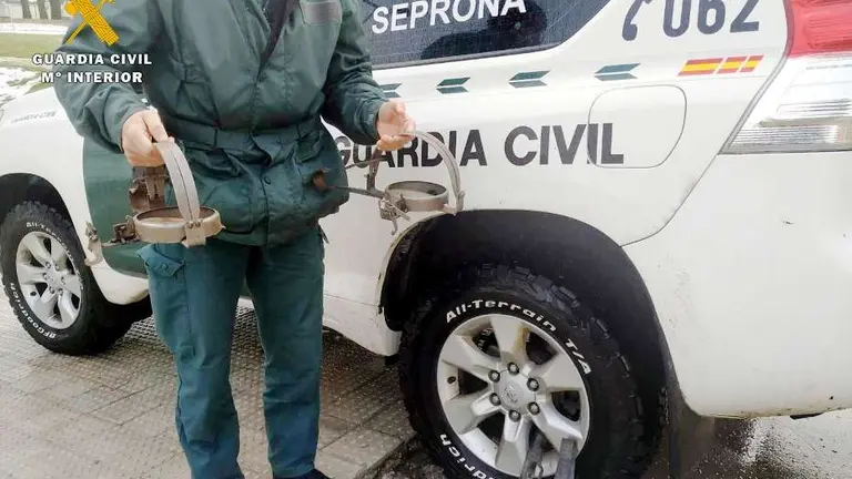 La Guardia Civil interviene los cepos