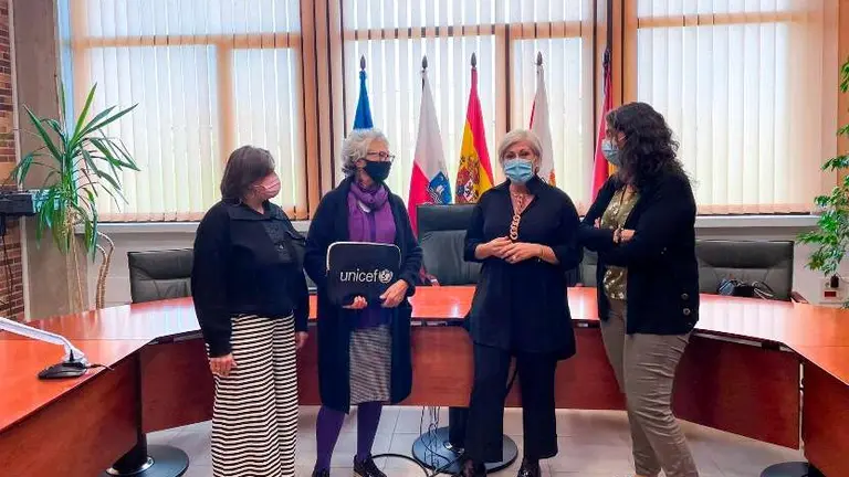 Reunión con representantes de Unicef.