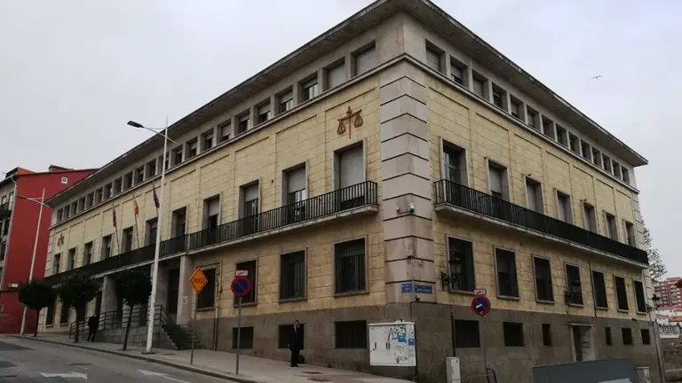 Juzgados de la calle Alta, en Santander. R.A