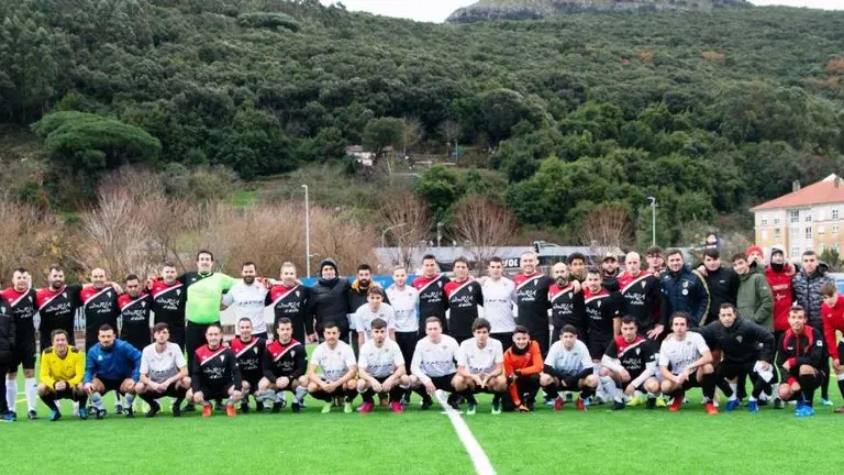 Santo&ntilde;a y sus veteranos homenajeron a Gregorio Palacio. Eduardo Fern&aacute;ndez Quintana
