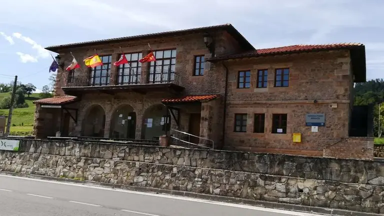 Ayuntamiento de Anievas. R.A.