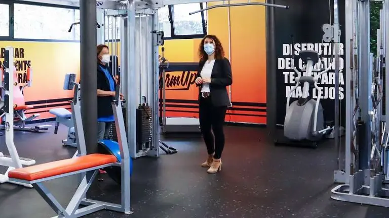 Vestuarios del polideportivo municipal de Comillas.