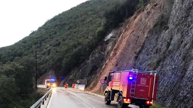 Cantabria sufre el corte de carreteras. Emergencia 112