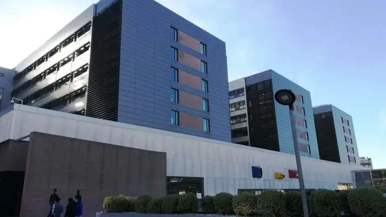 Hospital Universitario Marqués de Valdecilla. R.A.