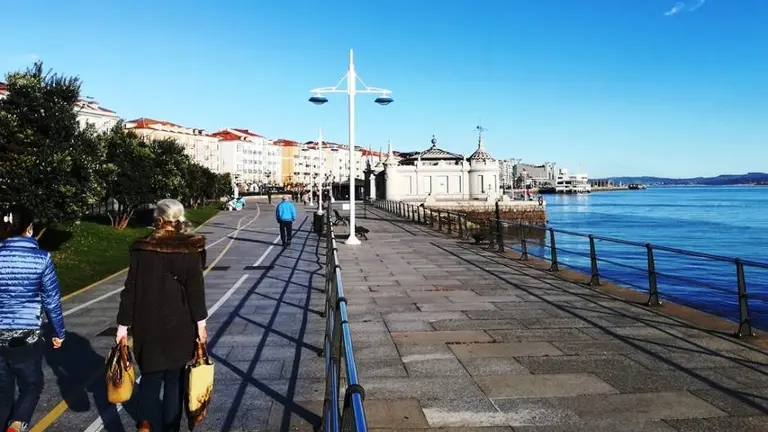 Las mujeres cántabras tienen el salario medio más bajo, junto a Extremadura. R.A.