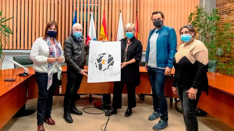 Un momento de la presentaci&oacute;n de la portada del CD 'As&iacute; suena Polanco'