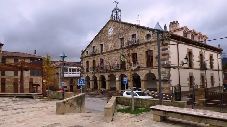 Casa Consistorial de Valderredible. R.A.