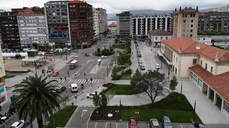 Zona de las estaciones de autobús y trenes en Santander. R.A.