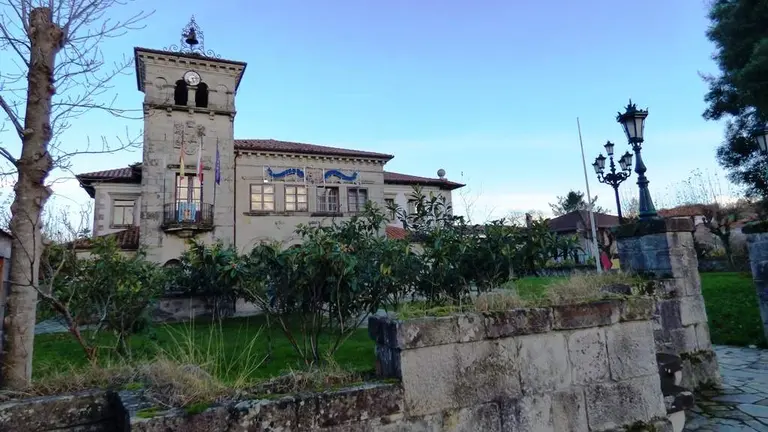 Ayuntamiento de Santa María de Cayón. R.A.