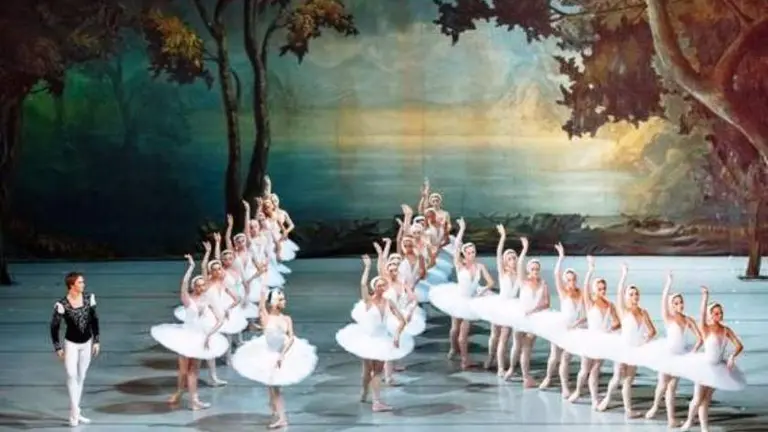 El lago de los cisnes se representar&aacute; en el Palacio de Festivales de Cantabria.