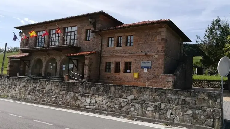 Ayuntamiento de Anievas. R.A.