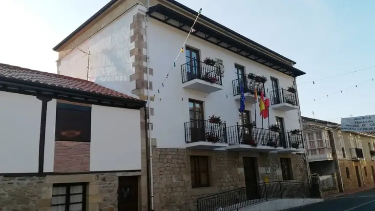 Ayuntamiento de Molledo. R.A.