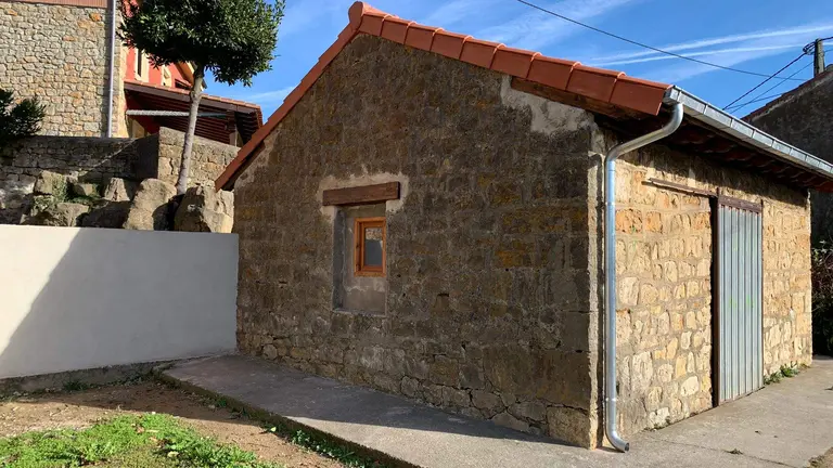 Edificio del herradero de Tagle, en Suances.