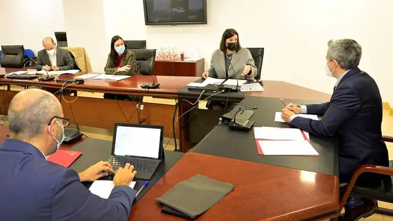 Reuni&oacute;n entre el vicepresidnete del Gobierno regional, Pablo Zuloaga, y la alcaldesa de Santander, Gema Igual.