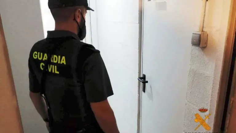 El joven puede ser el presunto autor de los robos en trasteros.