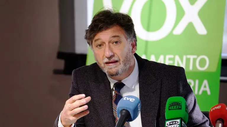 El portavoz de Vox en el Parlamento de Cantabria, Cristóbal Palacio.