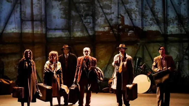 Representaci&oacute;n de la obra El viaje a ninguna parte.