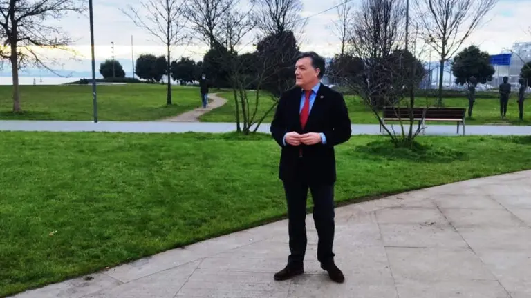 El concejal de Vox, Guillermo P&eacute;rez, pedir&aacute; una Comisi&oacute;n de Investigaci&oacute;n sobre Parques y Jardines.