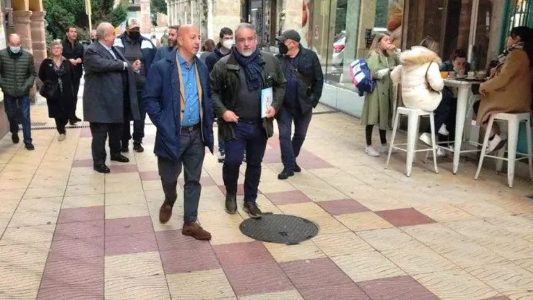 Representantes de Vox en Torrelavega.