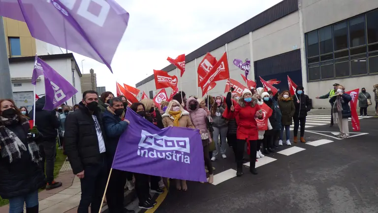 Los sindicatos cifraron el seguimiento en un 90 por ciento, algo desmentido desde la patronal. R.A.