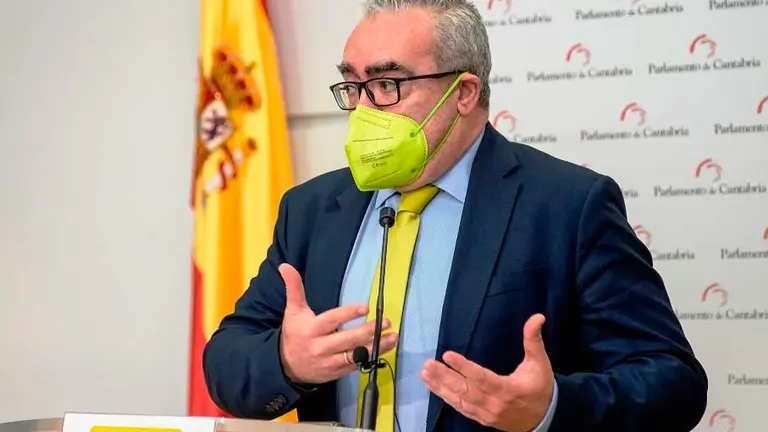 El portavoz parlamentario del PRC, Pedro Hernando.