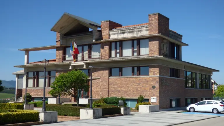 Casa Consistorial de Polanco. R.A.