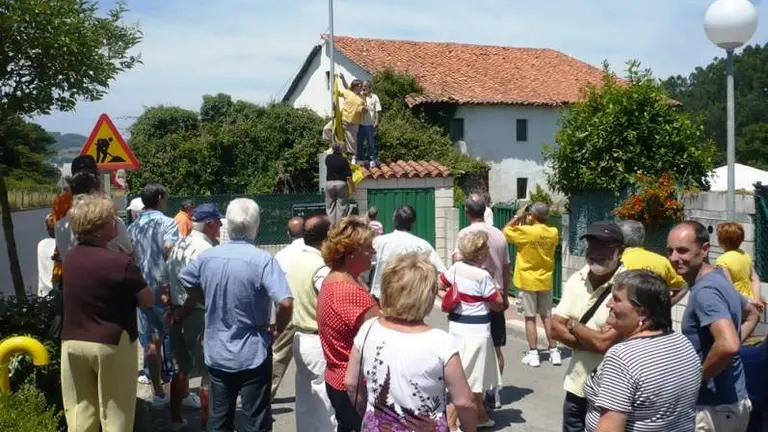 La AMA durante una movilización en Argoños. R.A.