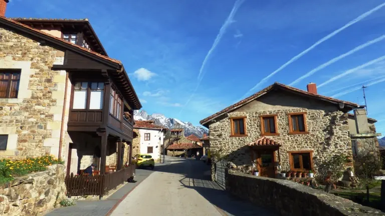 Pueblo de Mogrovejo, en Camaleño. R.A.