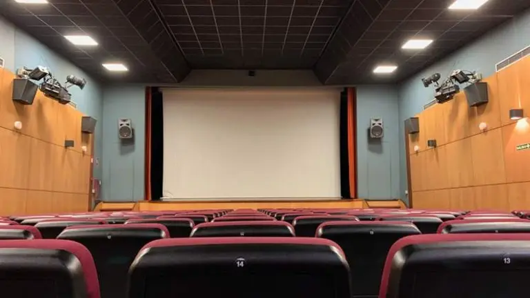 La Sala Bret&oacute;n, de Astillero, proyectar&aacute; cine con asistencia gratuita.