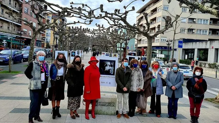 La muestra de fotograf&iacute;as La Mirada Enfermera en Torrelavega.