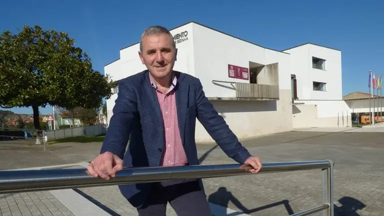 El alcalde de Santa Cruz de Bezana, Alberto Garc&iacute;a (PSOE).