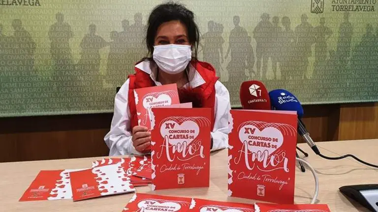 la concejala de Cultura de Torrelavega, Esther V&eacute;lez.