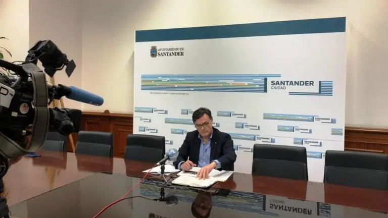 El portavoz de Vox en el Consistorio de Santander, Guillermo P&eacute;rez-Cos&iacute;o.