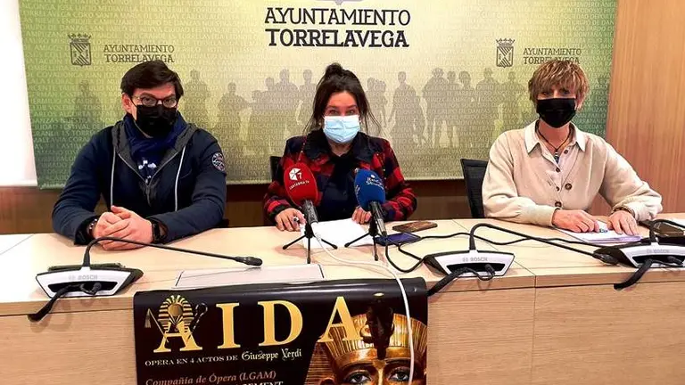 Presentaci&oacute;n en Torrelavega de la obra 'Aida, de Verdi.