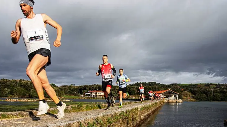 Trail Ecoparque de Trasmiera en Arnuero.