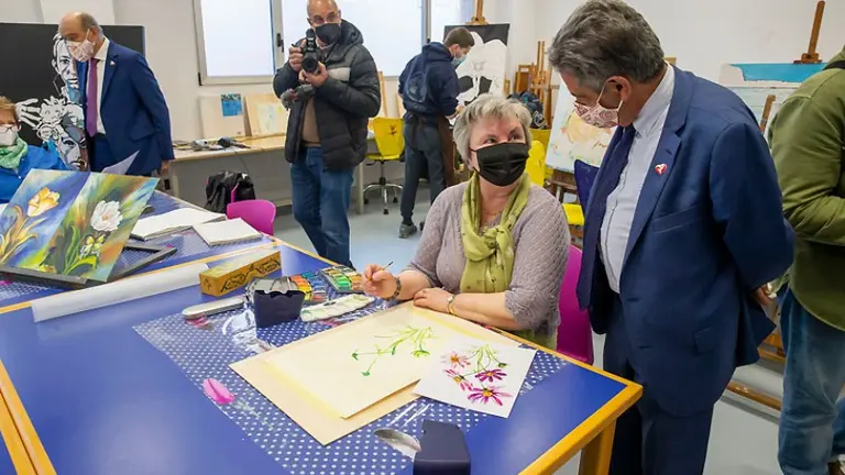 El presidnete de Cantabria, Miguel Ángel Revilla, durante la inauguración del Espacio la Plaza.