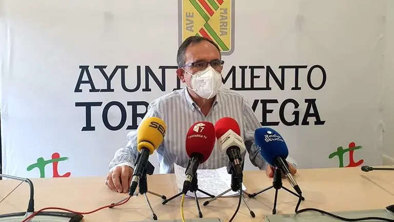 El concejal de Obras, Cruz Viadero, anuncia la obra.