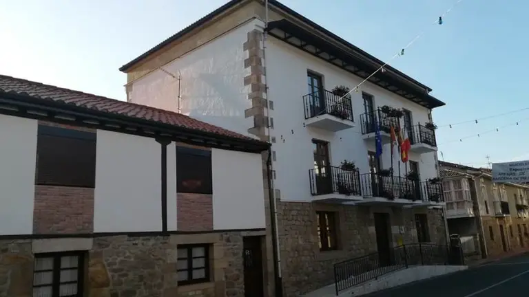 Ayuntamiento de Molledo. R.A.