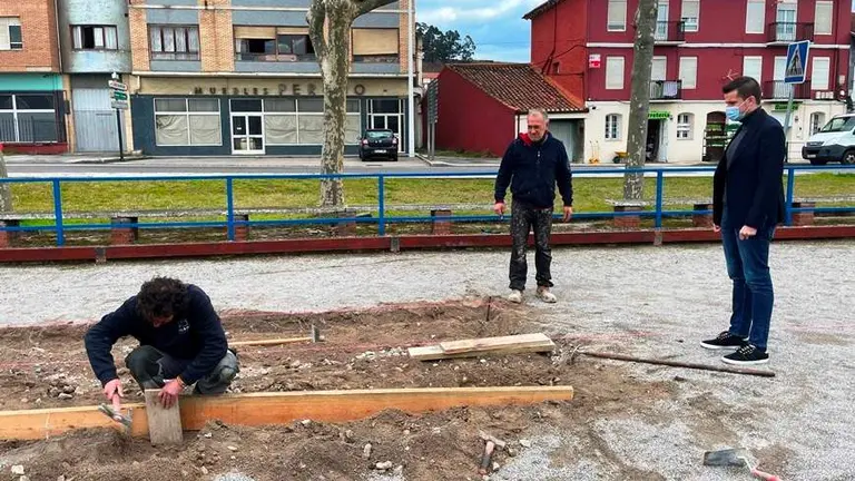 Obras de la bolera en Guarnizo.