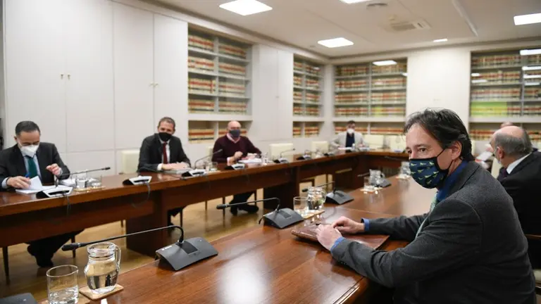 Reunión del consejero de Obras Públicas con el secretario de Estado de Infraestructuras.