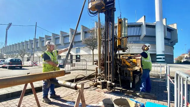 Comienzo de los sondeos geot&eacute;cnicos en El Sardinero.