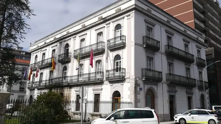 El Pleno de la Corporaci&oacute;n de Laredo aprob&oacute; iniciar gestiones para proteger el patrimonio. R.A.