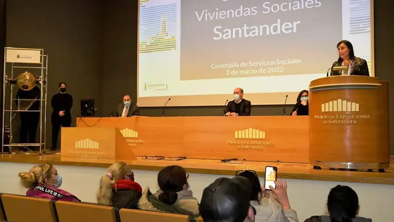 Acto del sorteo de las viviendas sociales en santander.