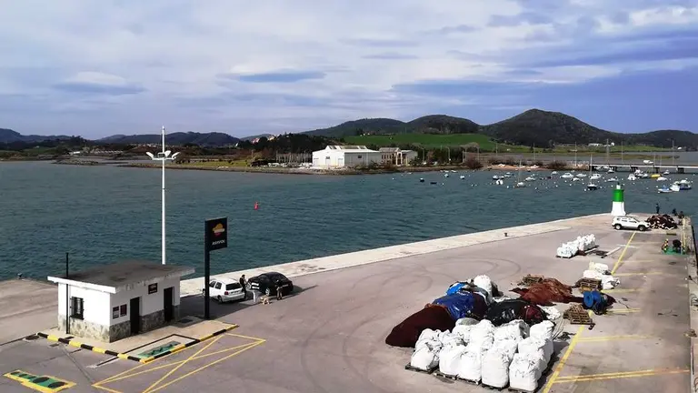 Puerto pesquero de Santoña. R.A.