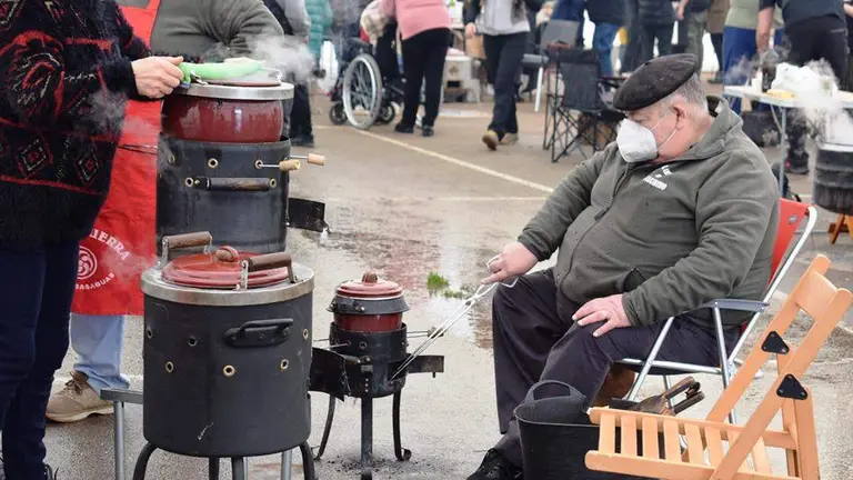 Concurso de ollas ferroviarias de carne de vacuno en Renedo, en Pi&eacute;lagos.